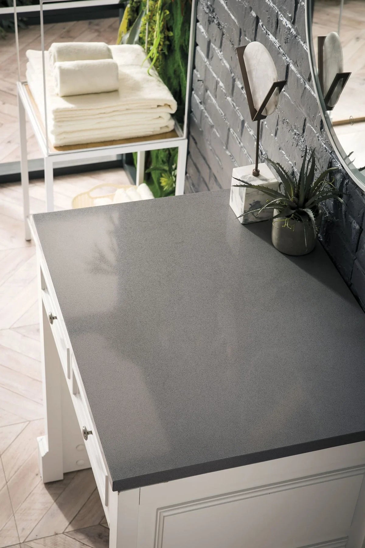 De Soto Makeup Countertop Unit with 3 CM Grey Expo Quartz Top, Bright White. James Martin Furniture  30 in