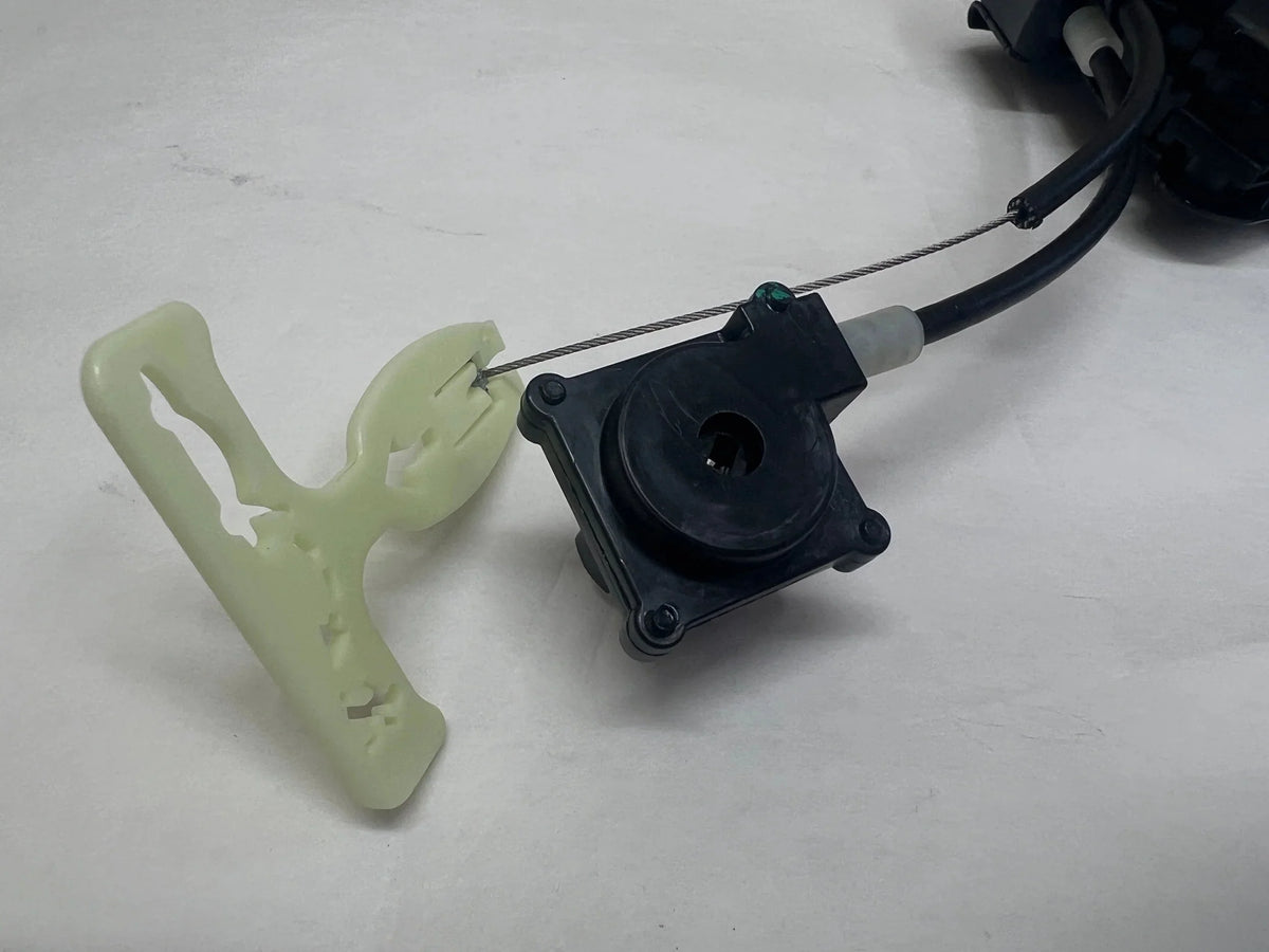 For 2005-2007  Mustang Trunk Lock Latch Genuine OEM