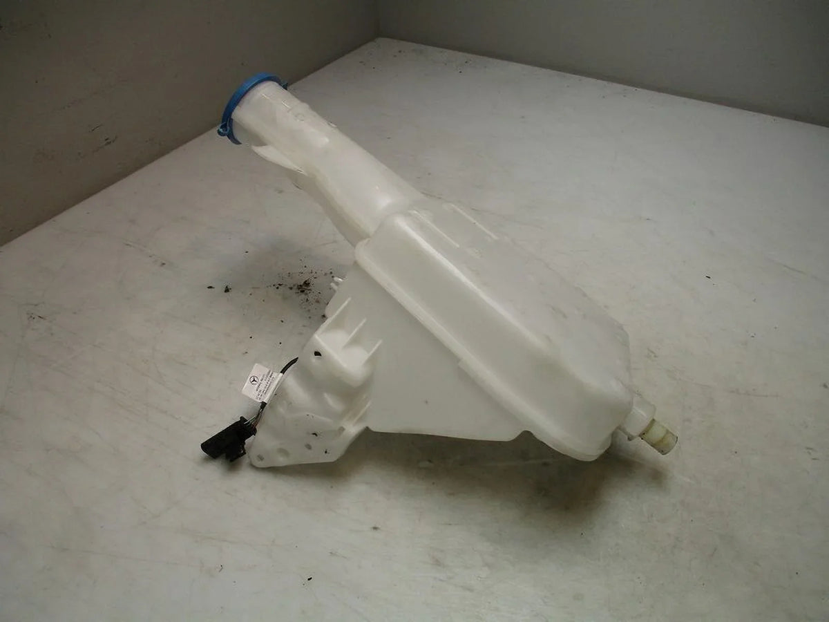 Pre-Owned 2023 Mercedes Sprinter Windshield Washer Fluid Bottle OEM (Good)