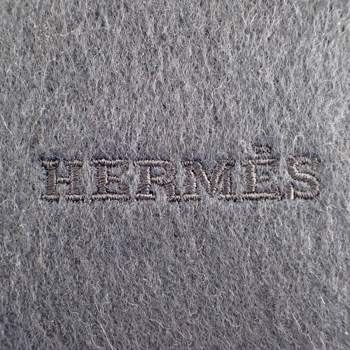 Pre-Owned HERMES Embroidered 100% Cashmere Scarf Black Grey (Good)