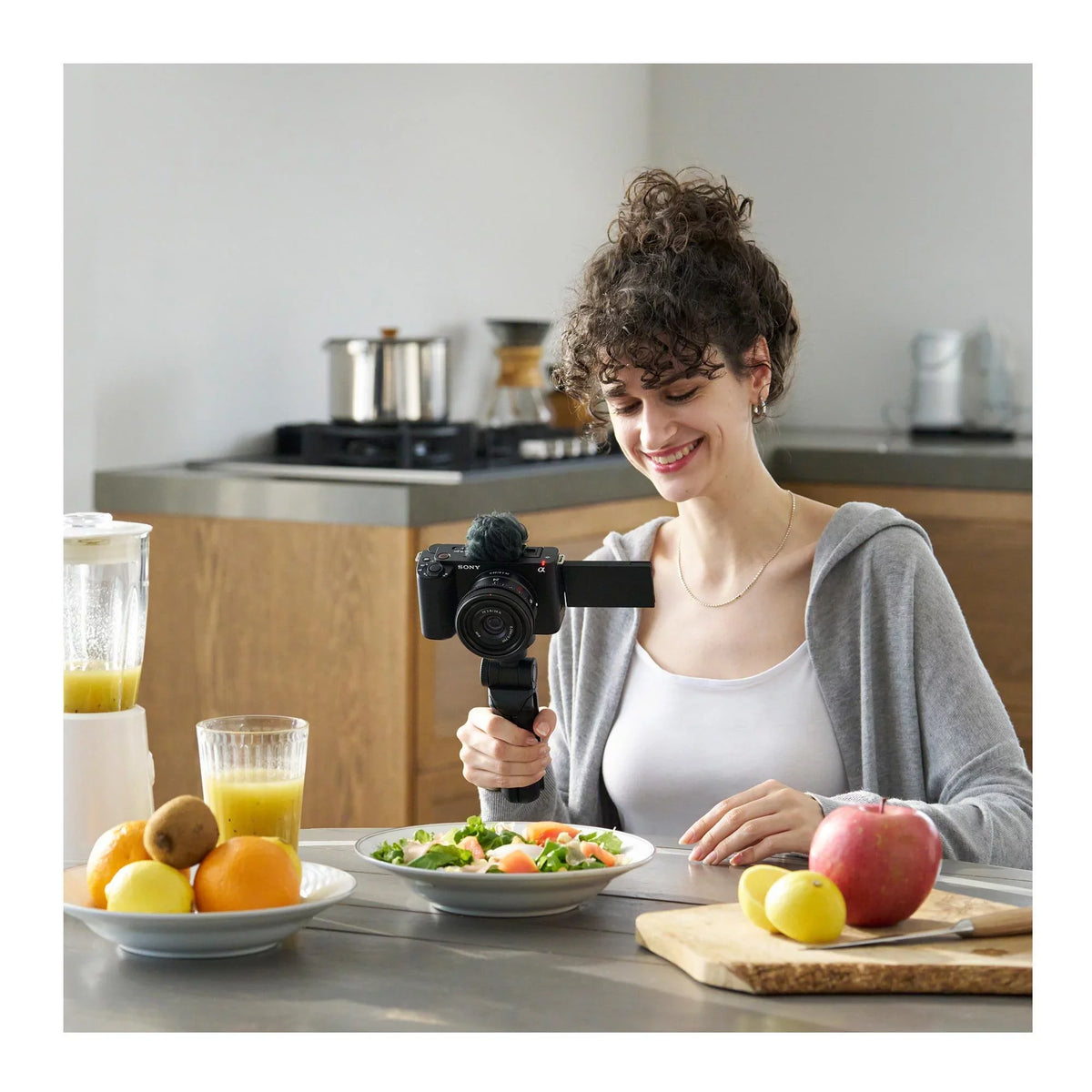 Alpha ZV-E1 Mirrorless Camera with 50mm Lens (ILCZV-E1/B, Black) Bundle