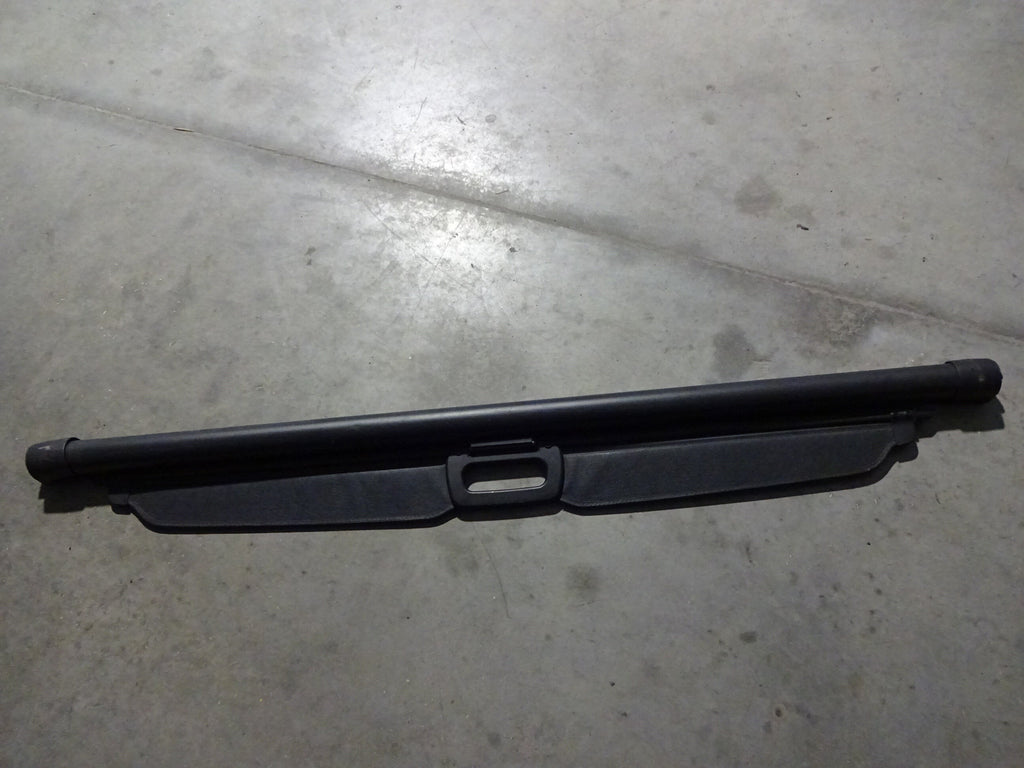 Pre-Owned 2009 Jeep Grand Cherokee Rear Black Cargo shield OEM (Good)